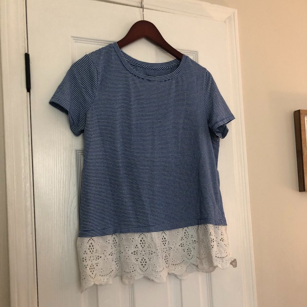 Striped T shirt with lace  short sleeve
